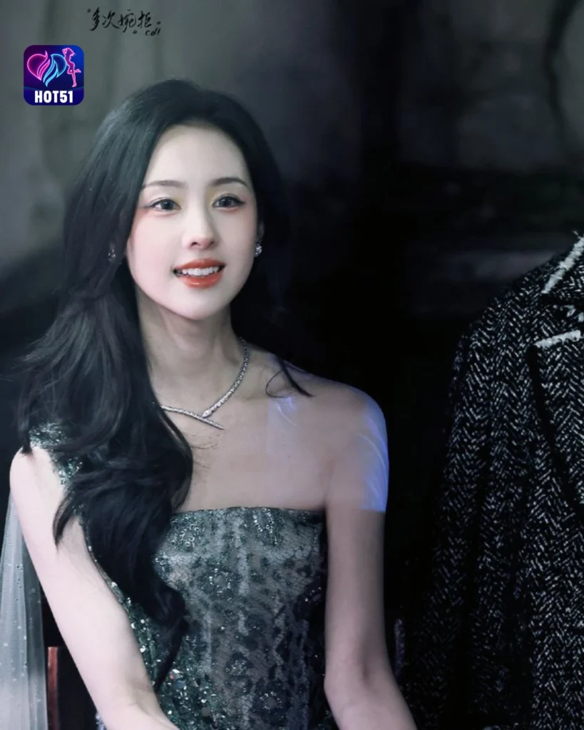 Gambar Cantik Chen Duling di Platform HOT51 