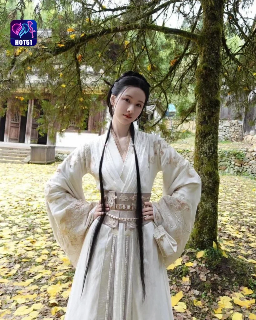  Gambar Cantik Chen Duling di Platform HOT51