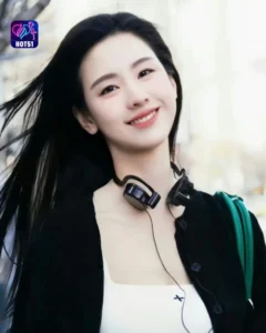Read more about the article Beautiful Stunning Gambar  Chen Duling di Platform HOT51