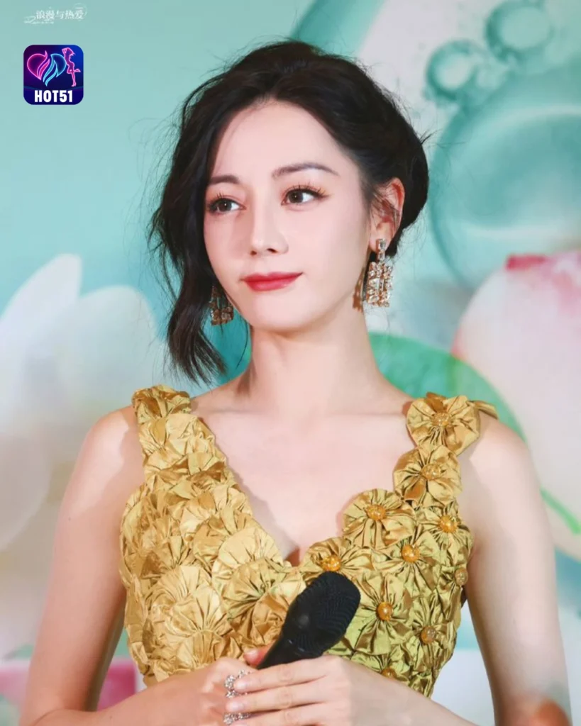  Gambar Cantik Dilraba Dilmurat di Platform HOT51