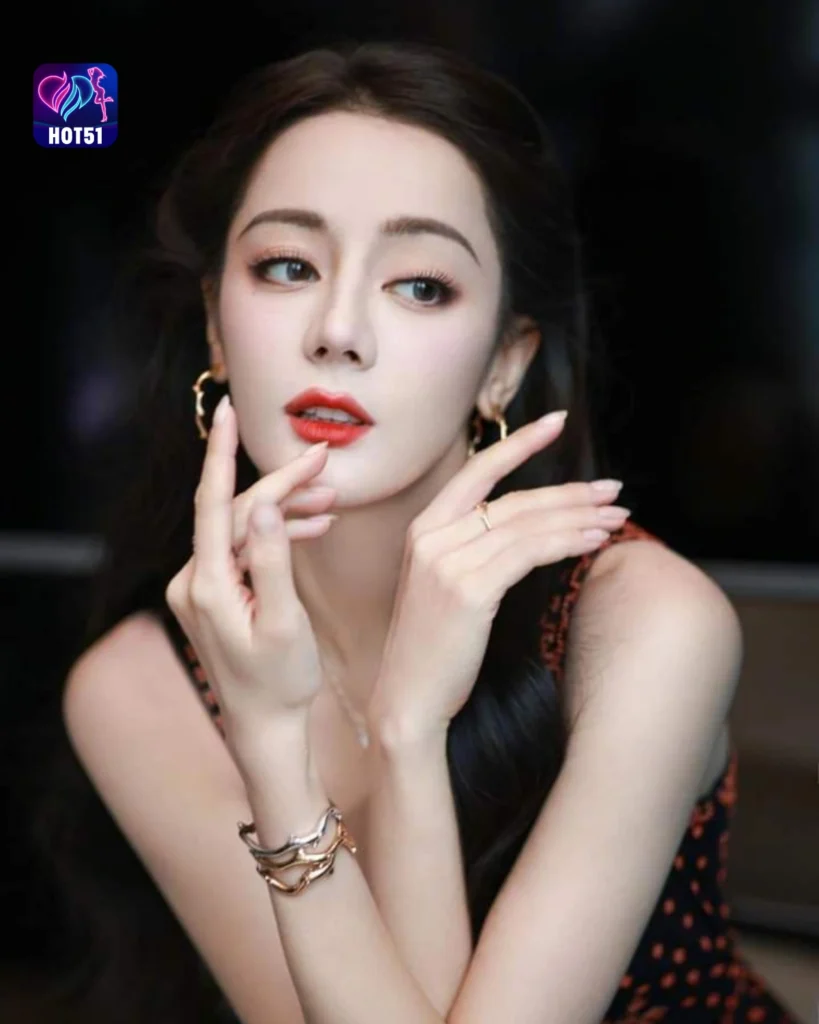  Gambar Cantik Dilraba Dilmurat di Platform HOT51 