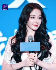 Read more about the article Beautiful Stunning Gambar  Dilraba Dilmurat di Platform HOT51