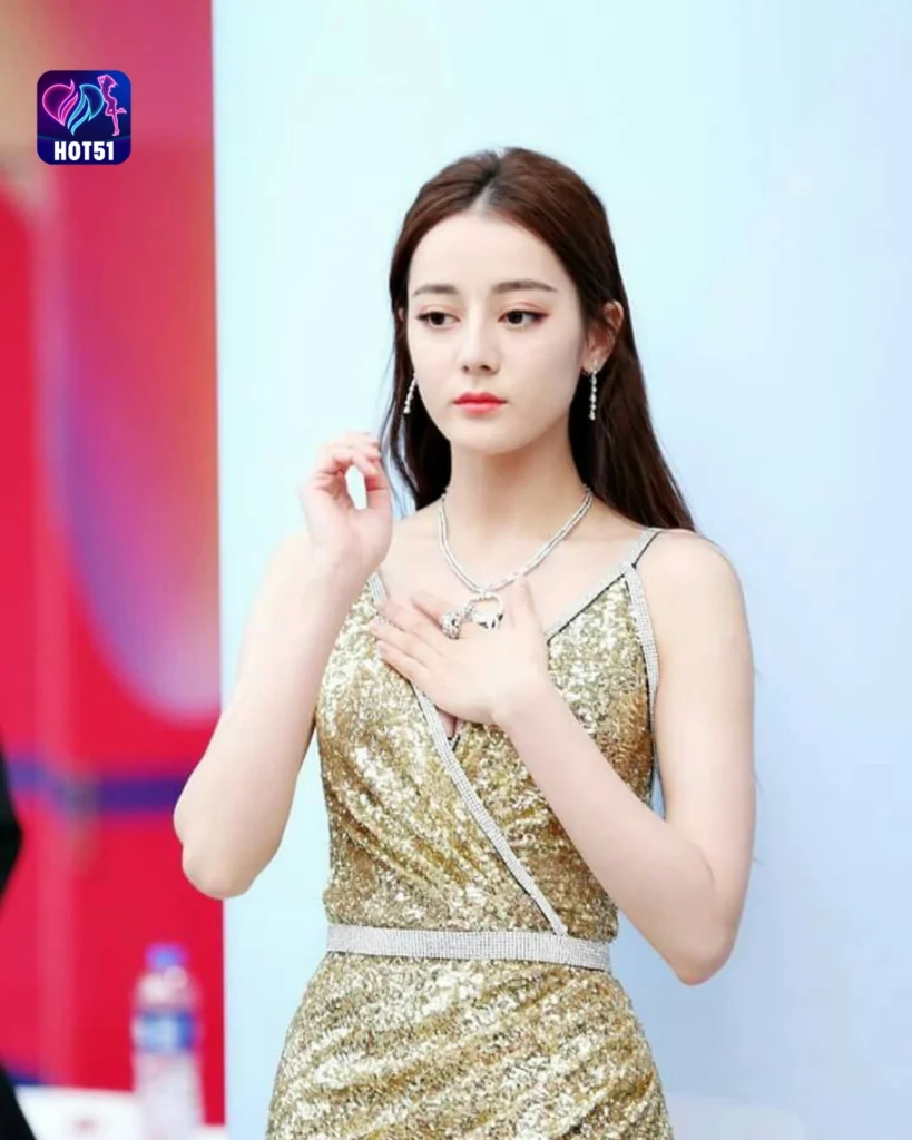 Gambar Cantik Dilraba Dilmurat di Platform HOT51 