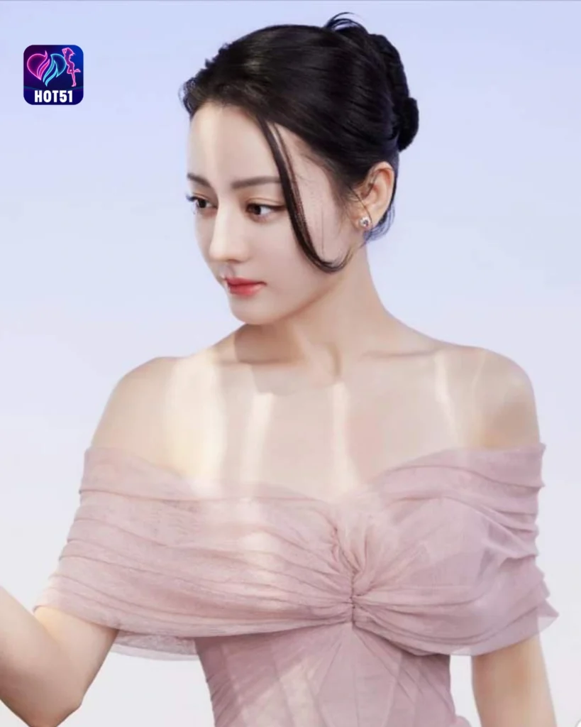  Gambar Cantik Dilraba Dilmurat di Platform HOT51