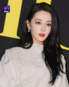 Read more about the article Beautiful Stunning Gambar Dilraba Dilmurat di Platform HOT51