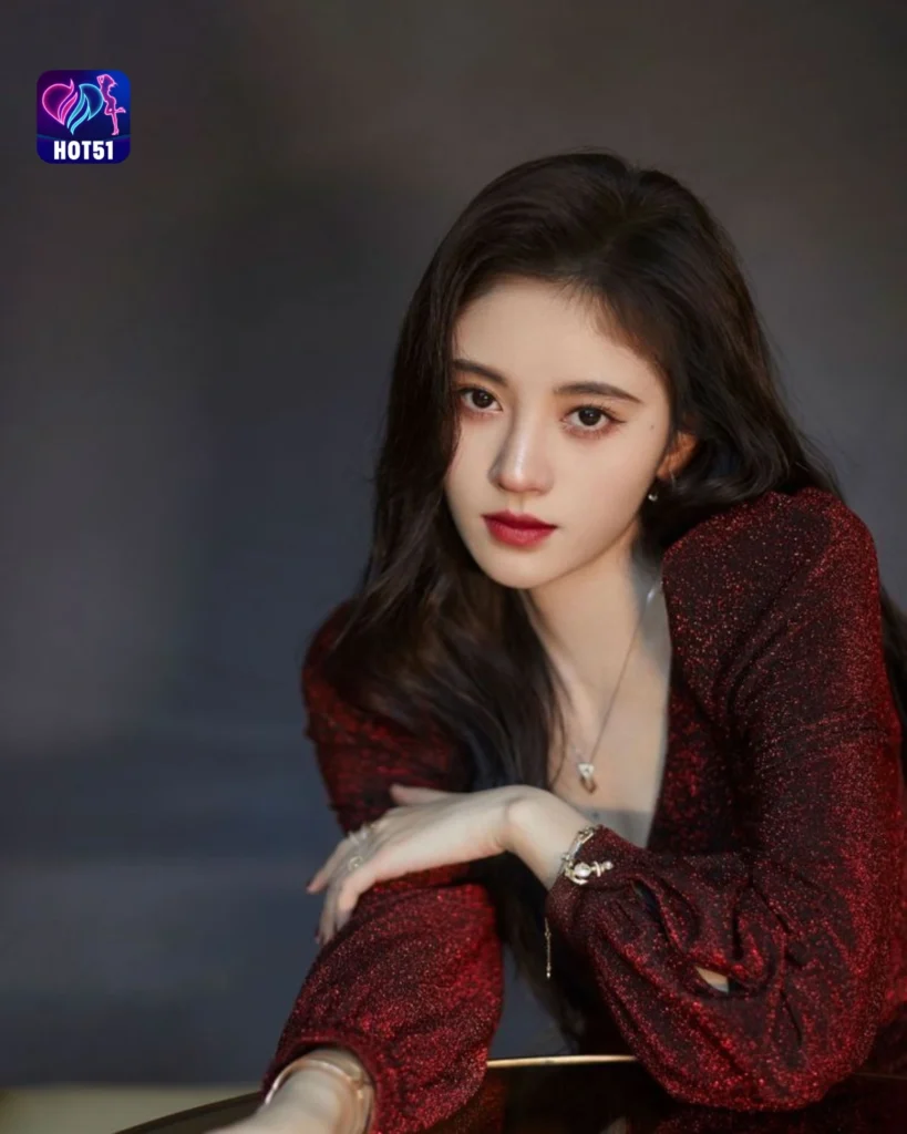  Gambar Cantik Ju Jingyi di Platform HOT51