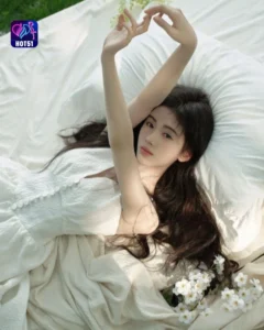 Read more about the article Beautiful Stunning Gambar  Ju Jingyi di Platform HOT51