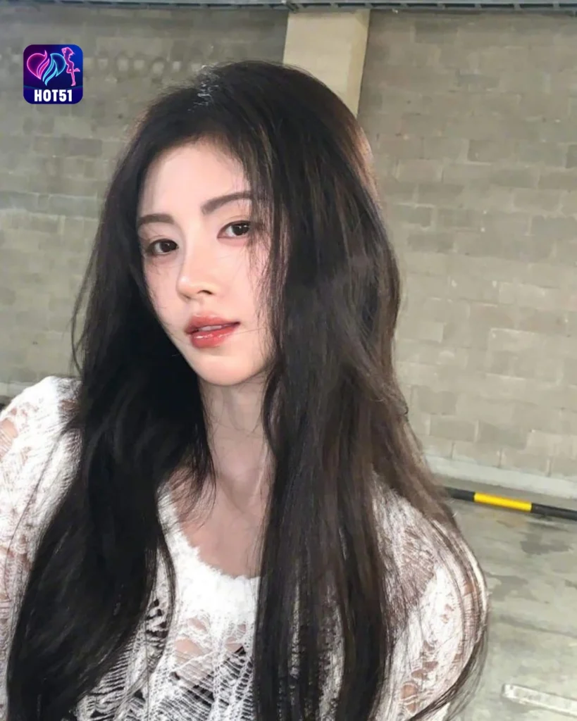 Gambar Cantik Ju Jingyi di Platform HOT51 
