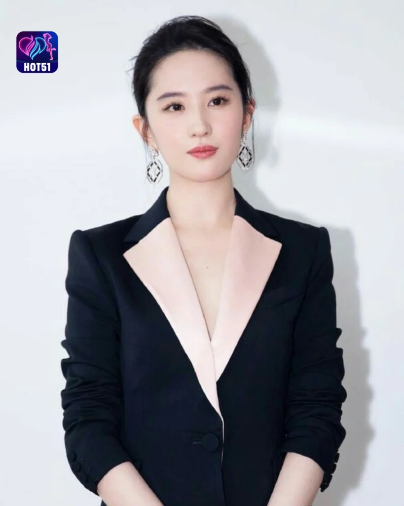  Gambar Cantik Liu Yifei di Platform HOT51 