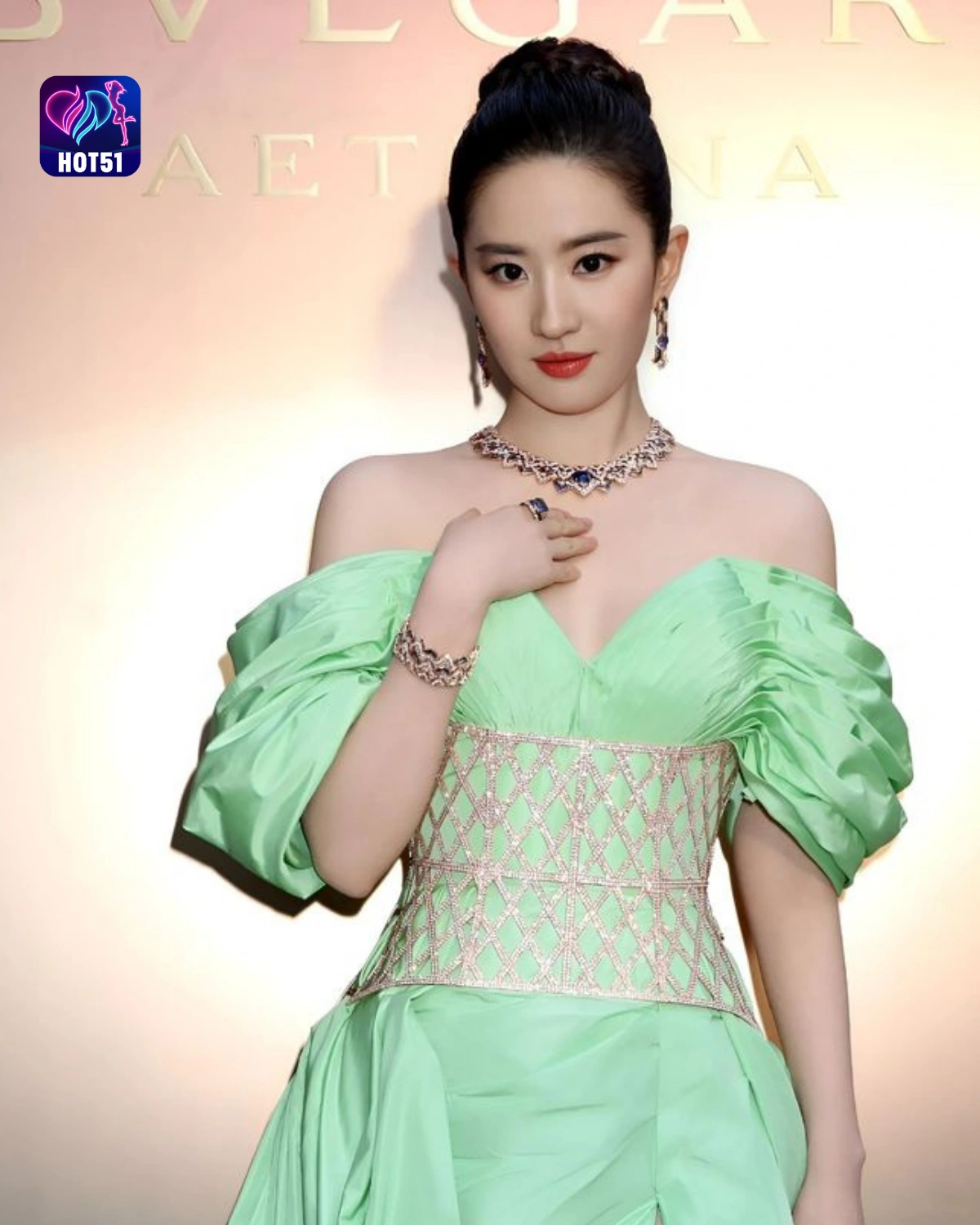 You are currently viewing Beautiful Stunning Gambar Liu Yifei di Platform HOT51