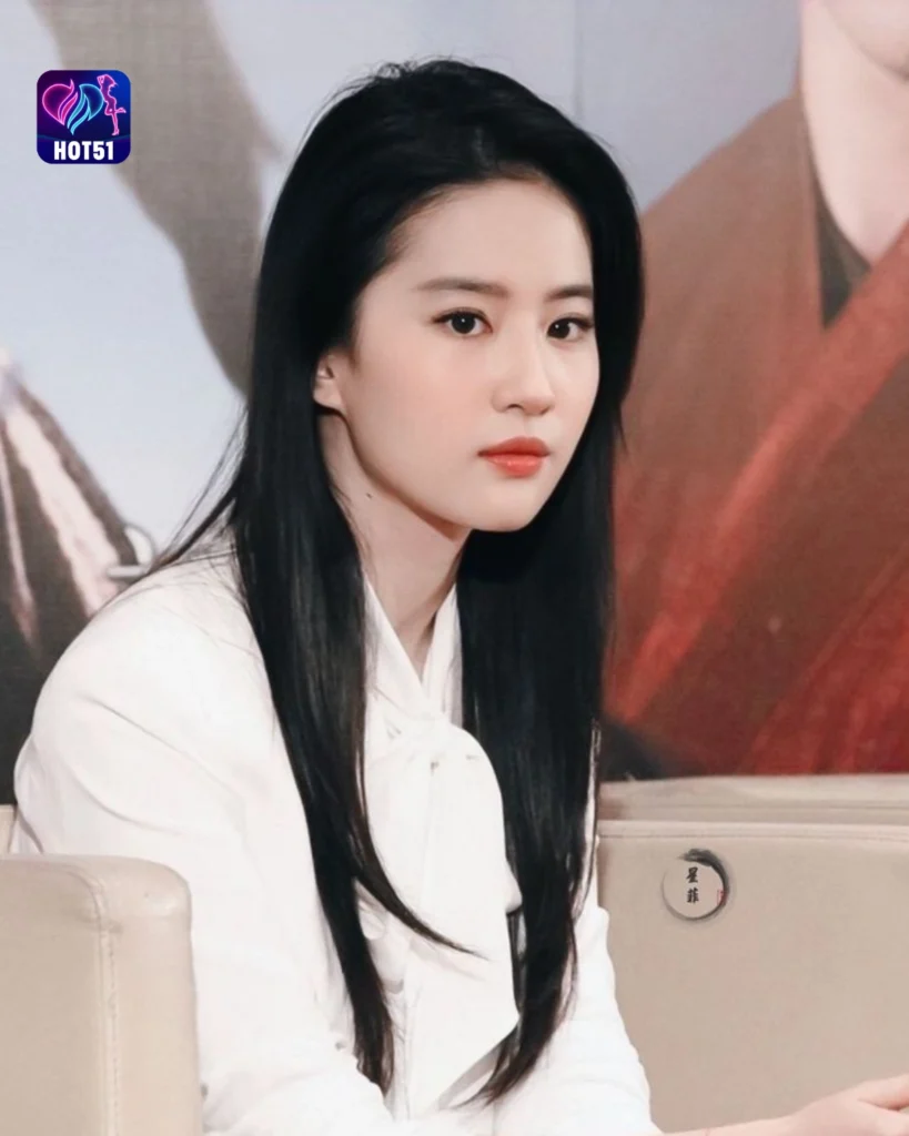  Gambar Cantik Liu Yifei di Platform HOT51 