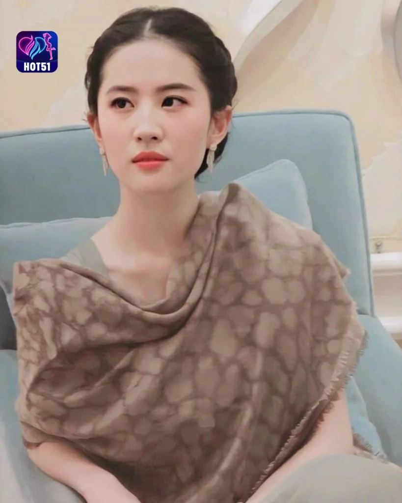  Gambar Cantik Liu Yifei di Platform HOT51 