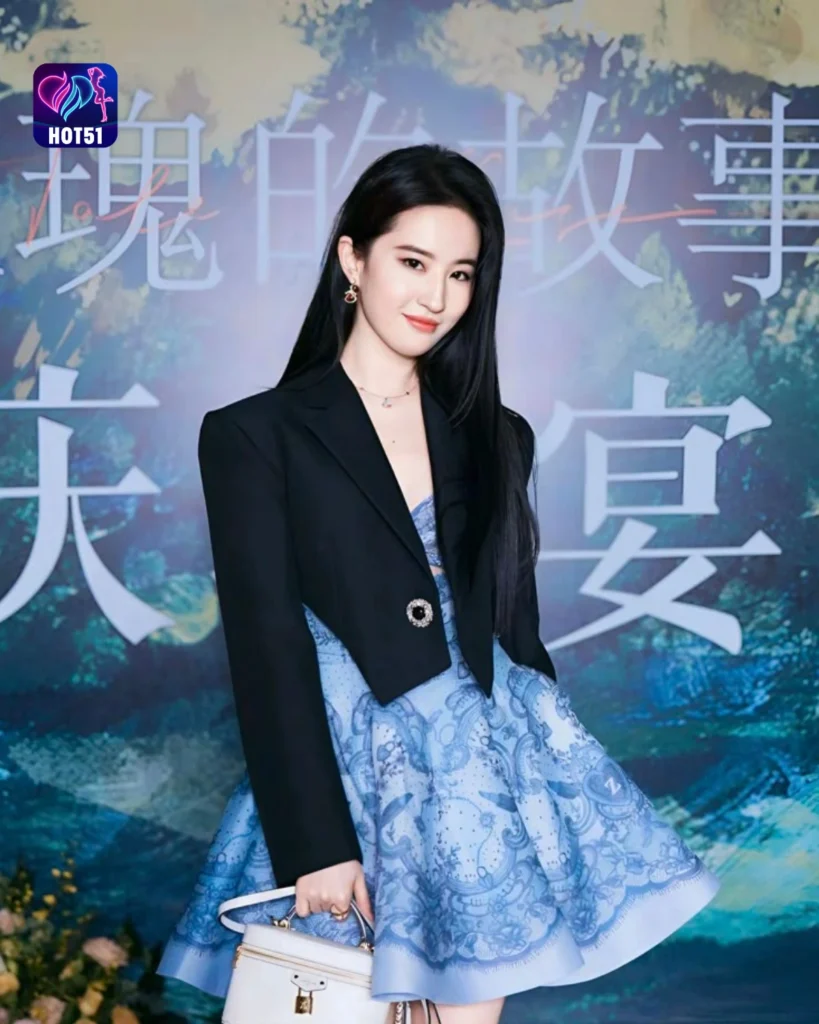  Gambar Cantik Liu Yifei di Platform 