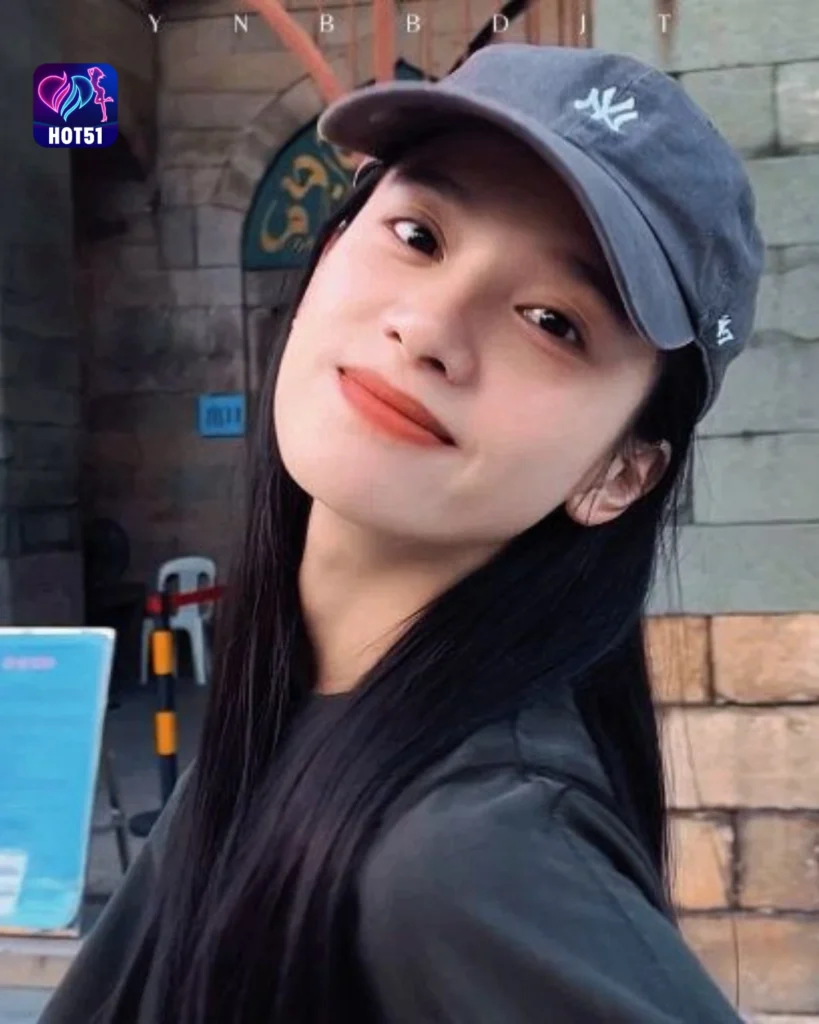  Gambar Cantik Zhang Jingyi Di Platform HOT51 