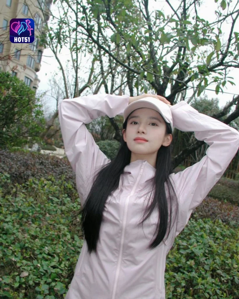  Gambar Cantik Zhang Jingyi di Platform HOT51