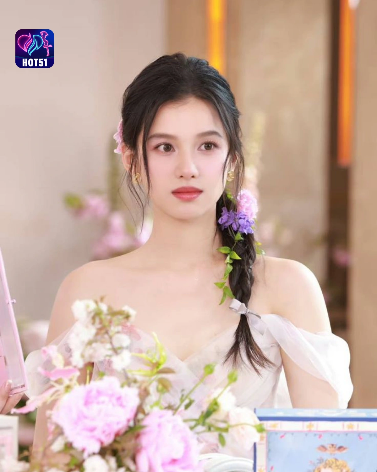 You are currently viewing Beautiful Stunning Gambar Zhang Jingyi di Platform HOT51