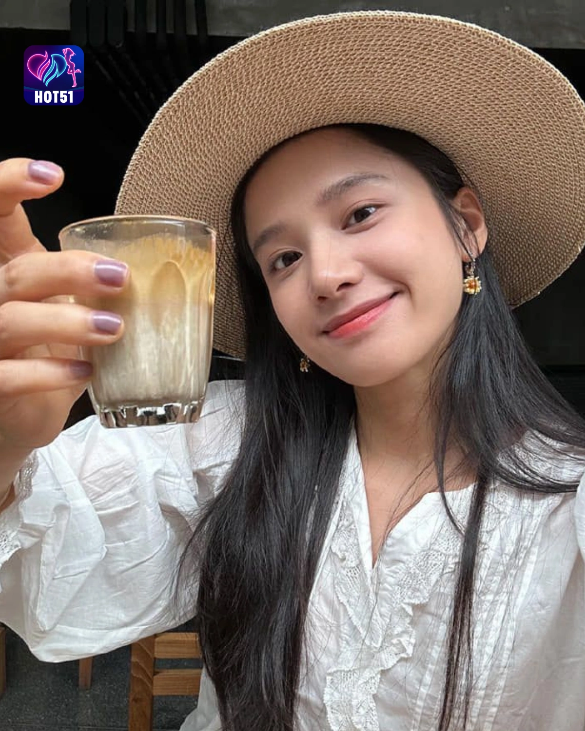 You are currently viewing Beautiful Stunning Gambar  Zhang Jingyi di Platform HOT51