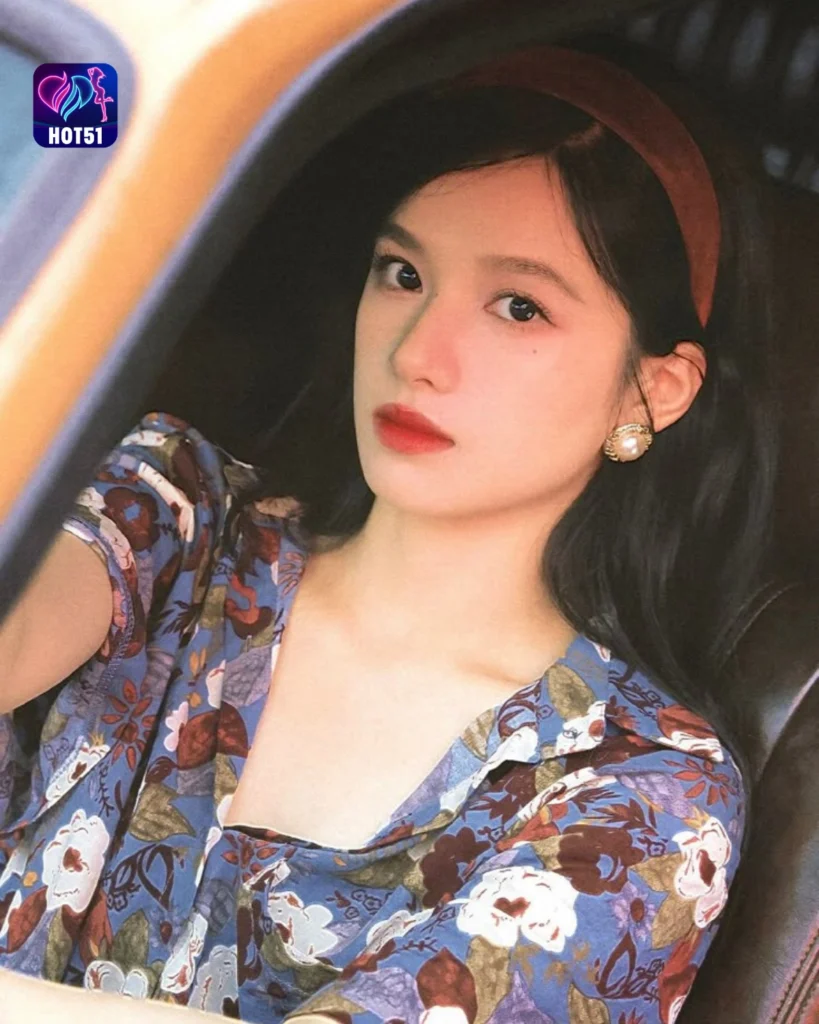  Gambar Cantik Zhang Jingyi di Platform HOT51