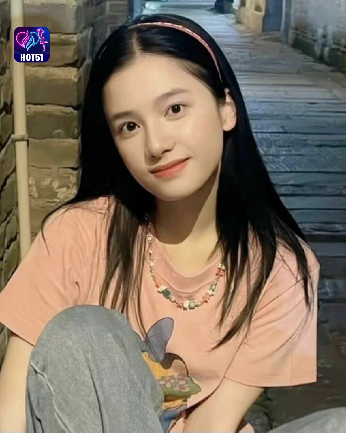 You are currently viewing Beautiful Stunning Gambar Zhang Jingyi di Platform HOT51