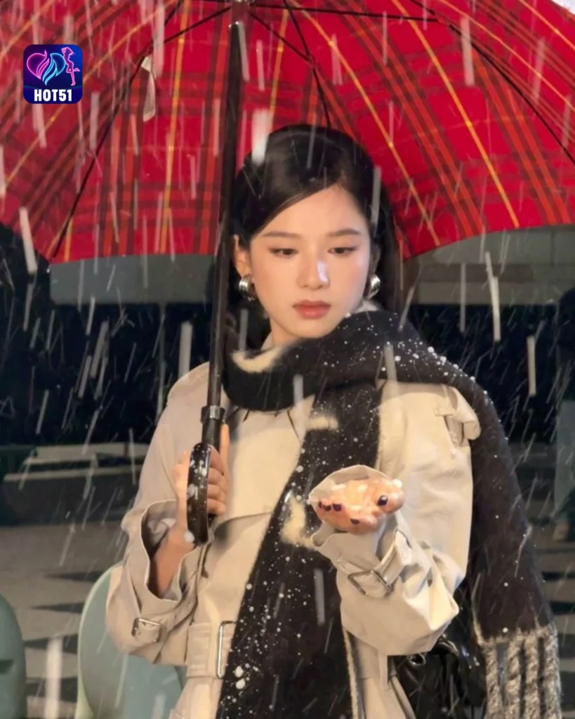  Gambar Cantik Zhang Jingyi di Platform HOT51 