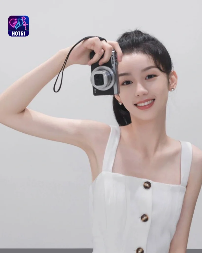 Gambar Cantik Zhou Ye di Platform HOT51