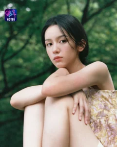 Read more about the article Beautiful Stunning Gambar Menawan Zhou Ye di Platform HOT51