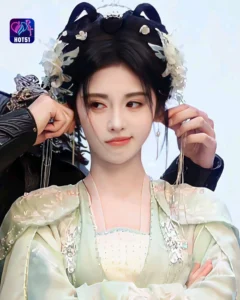 Read more about the article Beautiful Ju Jingyi Stunning Photos on HOT51 Platform