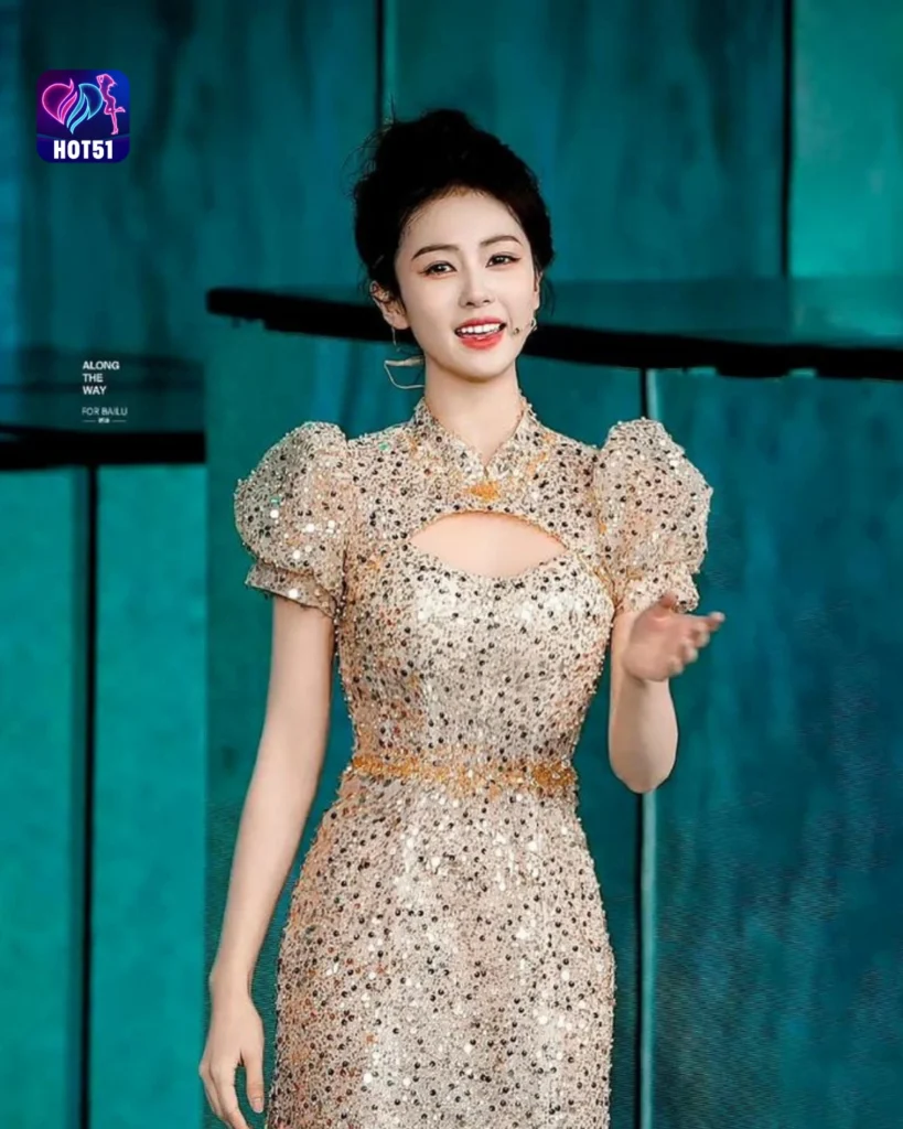  Stunning Bai Lu Photos on HOT51 Platform 
