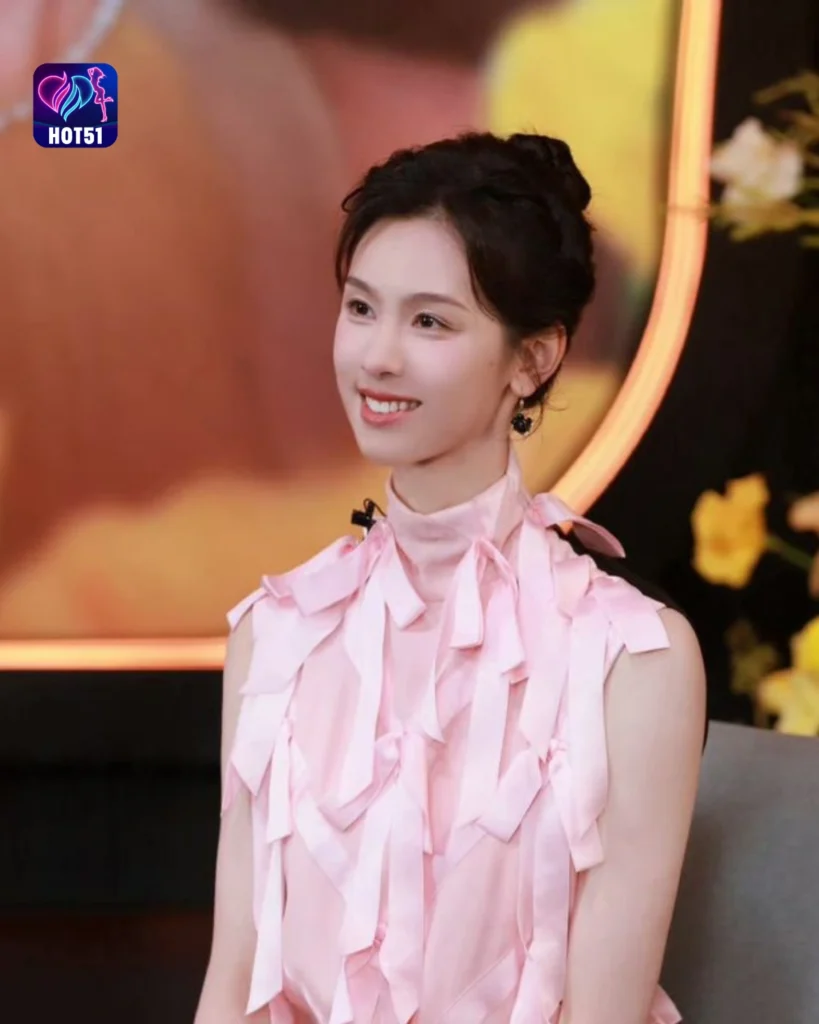  Stunning Chen Duling Photos on HOT51 Platform 