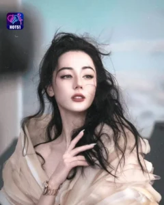 Read more about the article Beautiful Stunning Dilraba Dilmurat Photos on HOT51 Platform