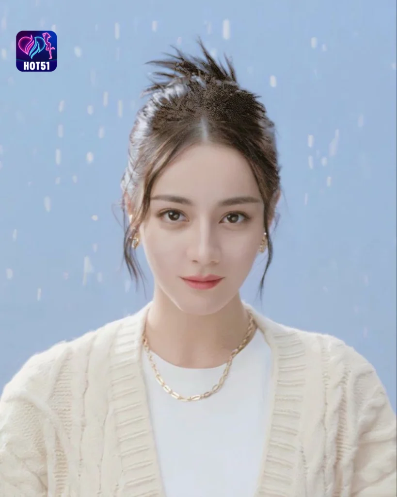 Stunning Dilraba Dilmurat Photos on HOT51 Platform