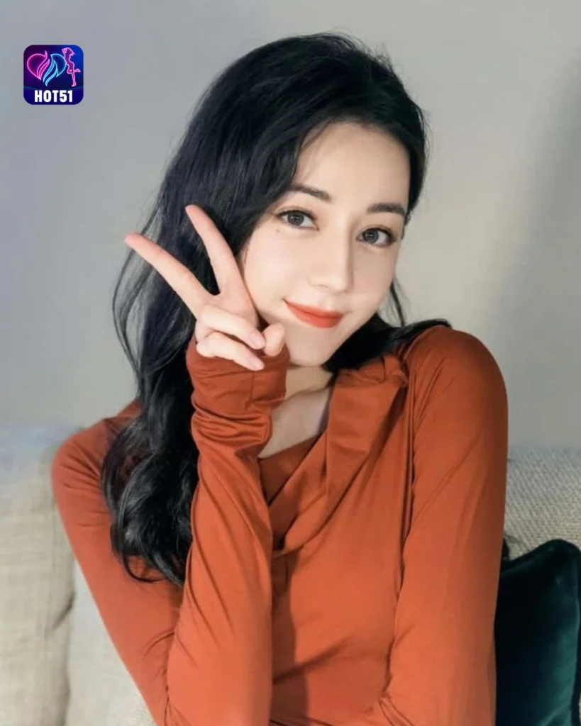 Stunning Dilraba Dilmurat Photos on HOT51 Platform