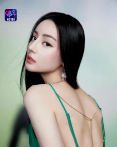 Read more about the article Beautiful Stunning Dilraba Dilmurat Photos on HOT51 Platform