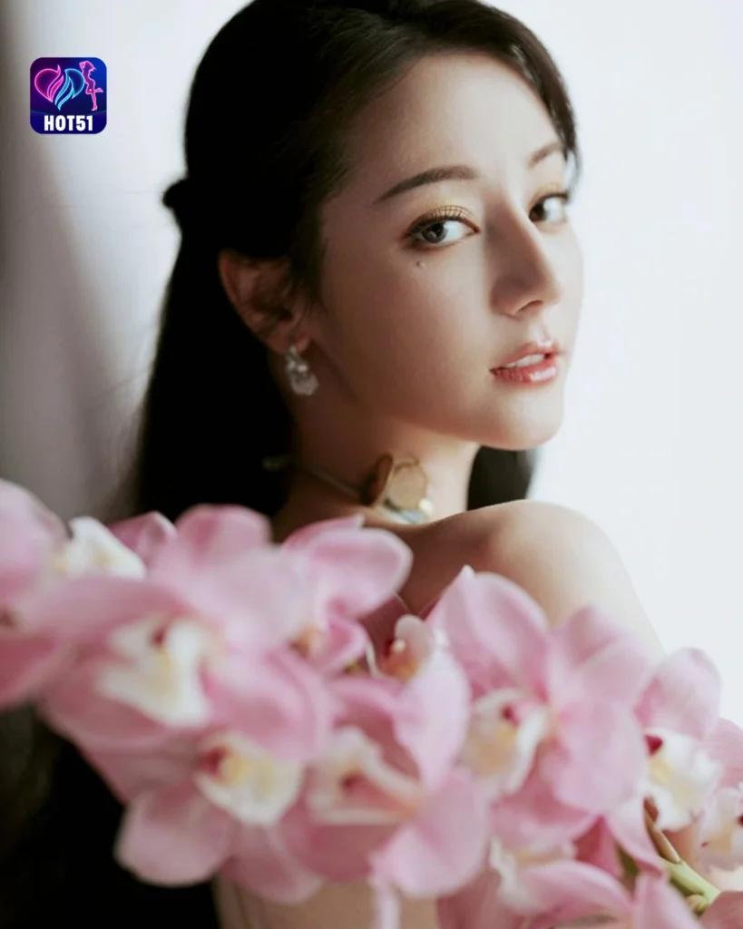  Stunning Dilraba Dilmurat Photos on HOT51 Platform 