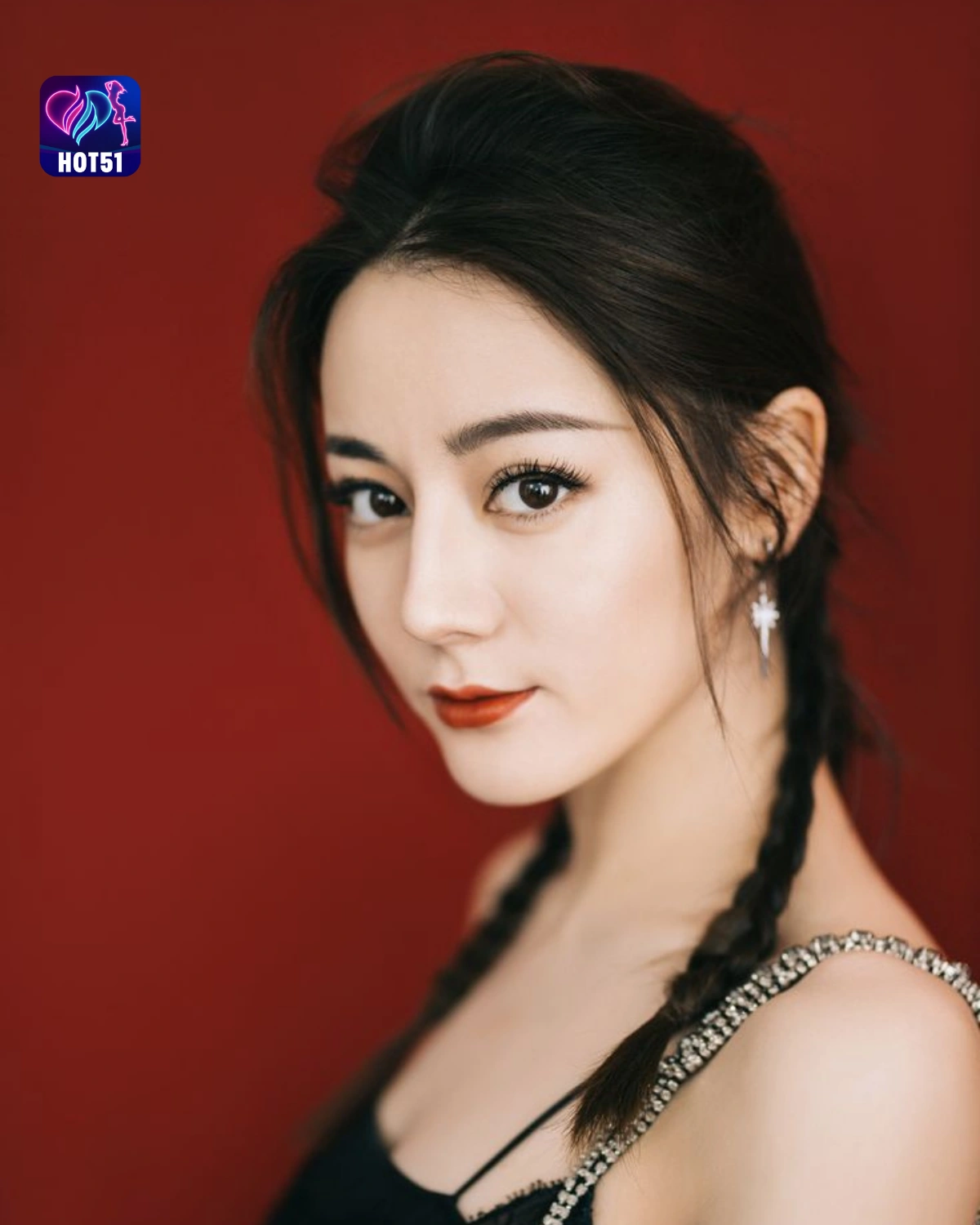 You are currently viewing Beautiful Stunning Dilraba Dilmurat Photos on HOT51 Platform