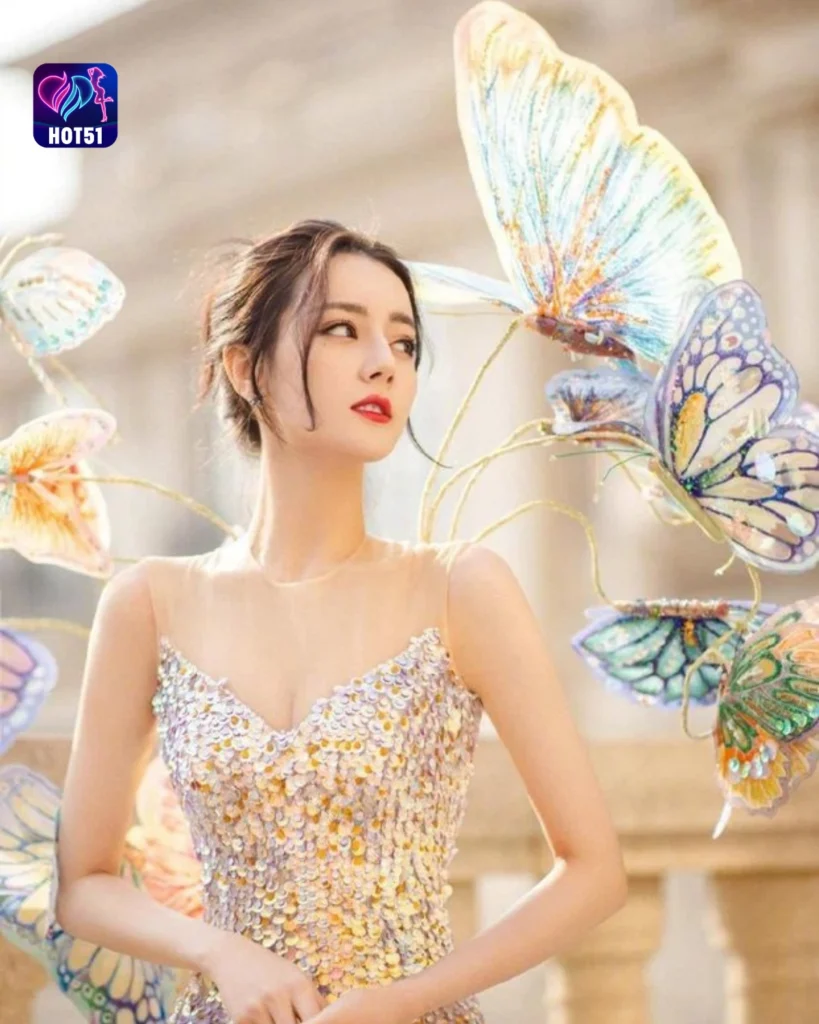  Stunning Dilraba Dilmurat Photos on HOT51 Platform 