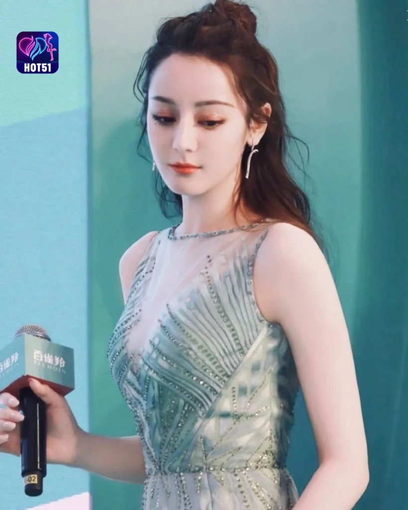 Stunning Dilraba Dilmurat Photos on HOT51 Platform