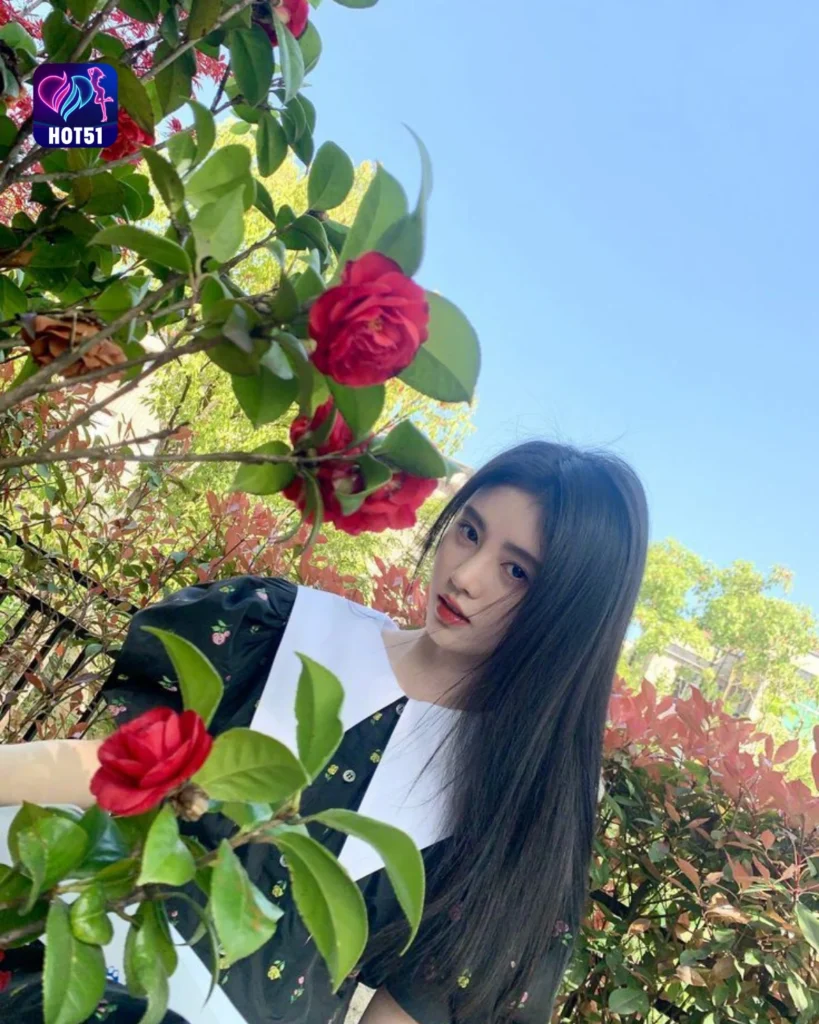  Stunning Ju Jingyi Photos on HOT51 Platform 
