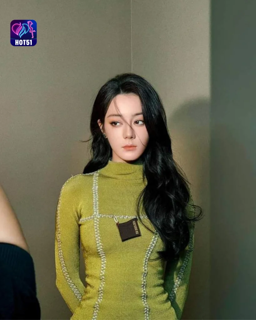 Stunning Photos of Dilraba Dilmurat on HOT51 PlatformStunning Photos of Dilraba Dilmurat on HOT51 Platform