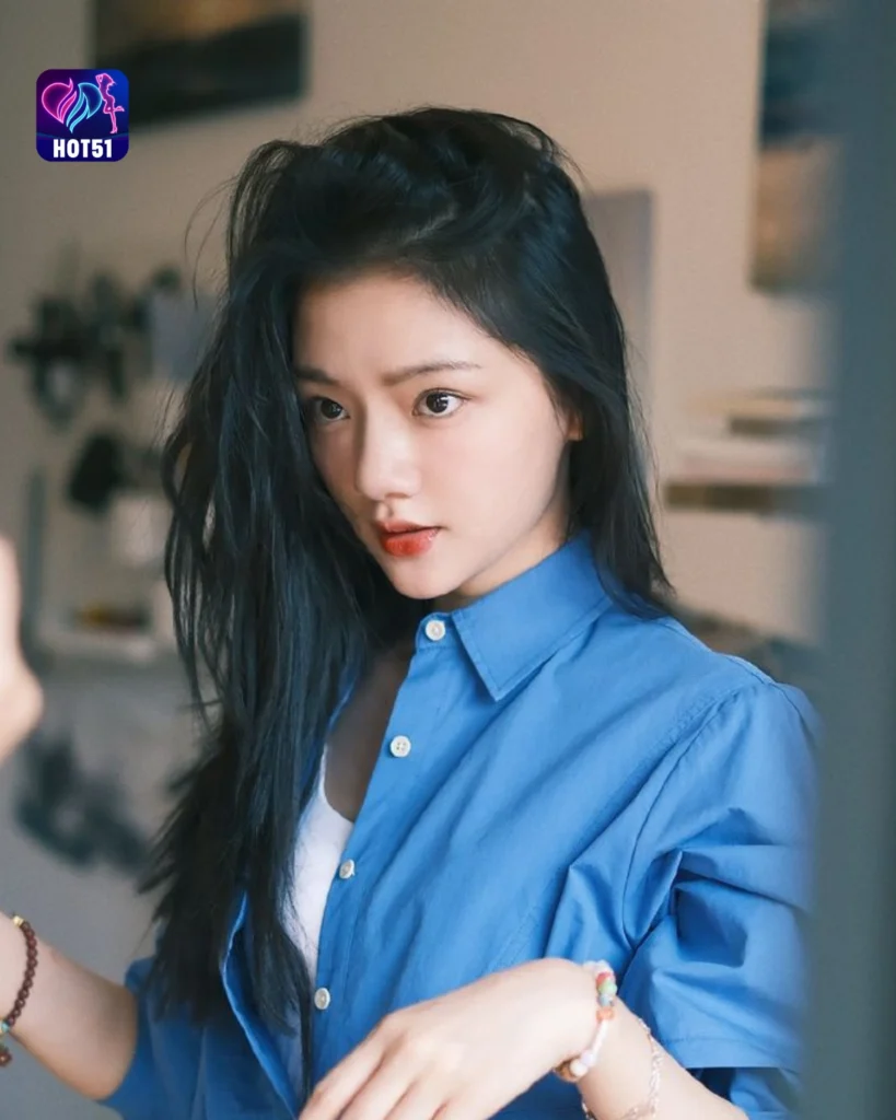 Stunning Ren Min Photos on HOT51 Platform 