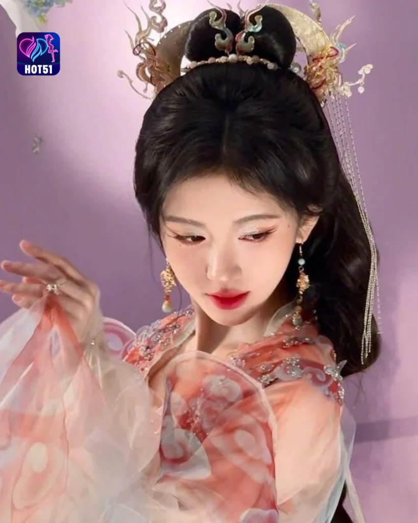 Gambar Cantik Ju Jingyi di Platform HOT51