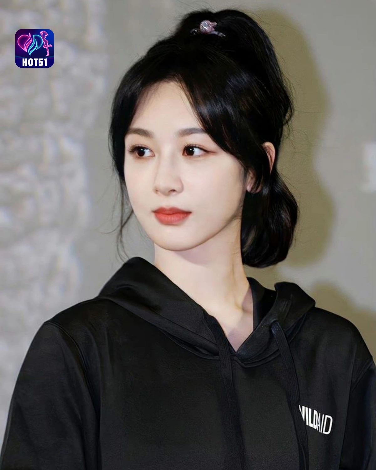 You are currently viewing Beautiful Stunning YANG ZI Photos on HOT51 Platform