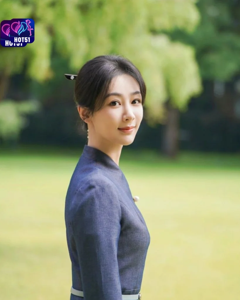  Stunning YANG ZI Photos on HOT51 Platform