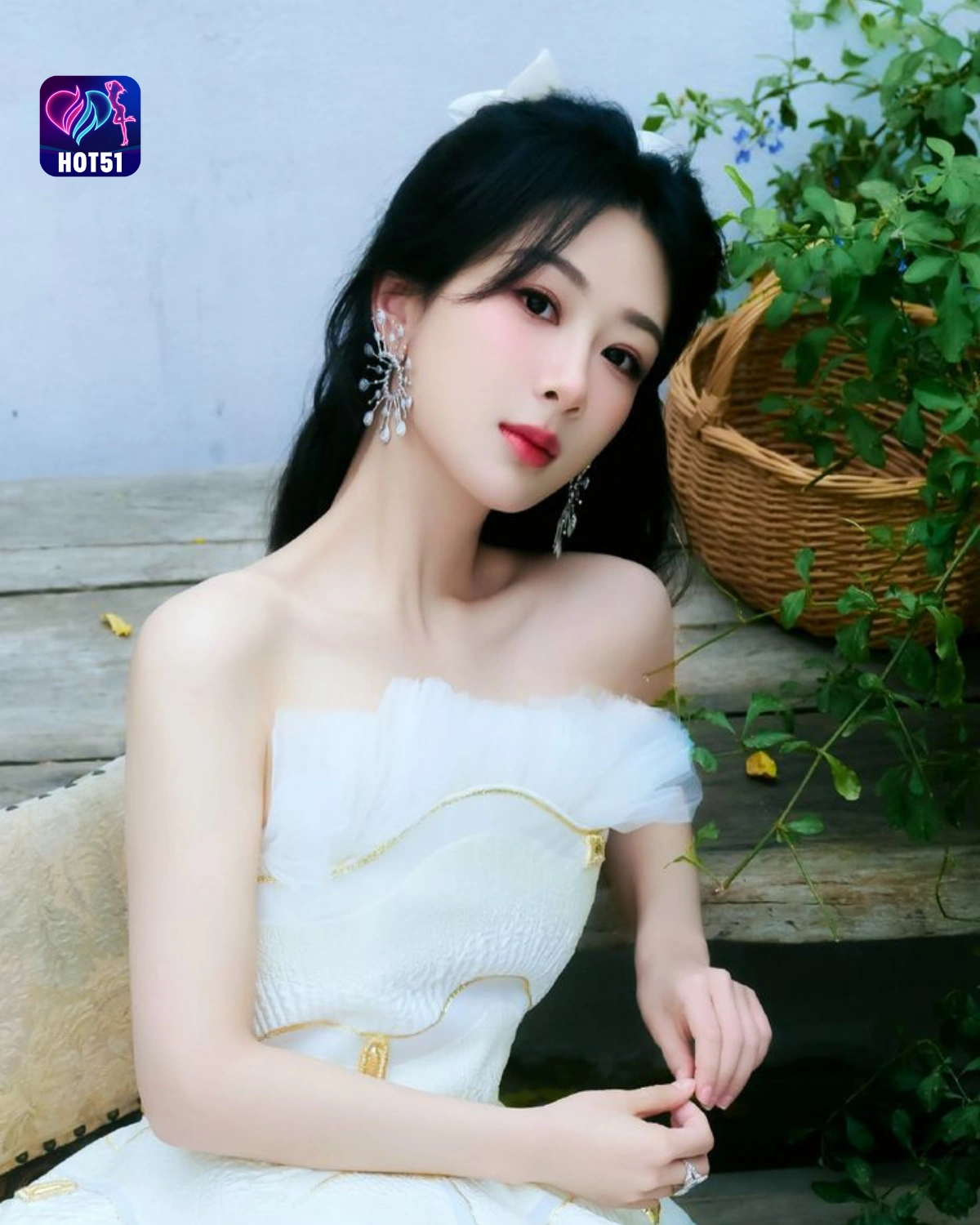 You are currently viewing Beautiful Stunning YANG ZI Photos on HOT51 Platform A Review