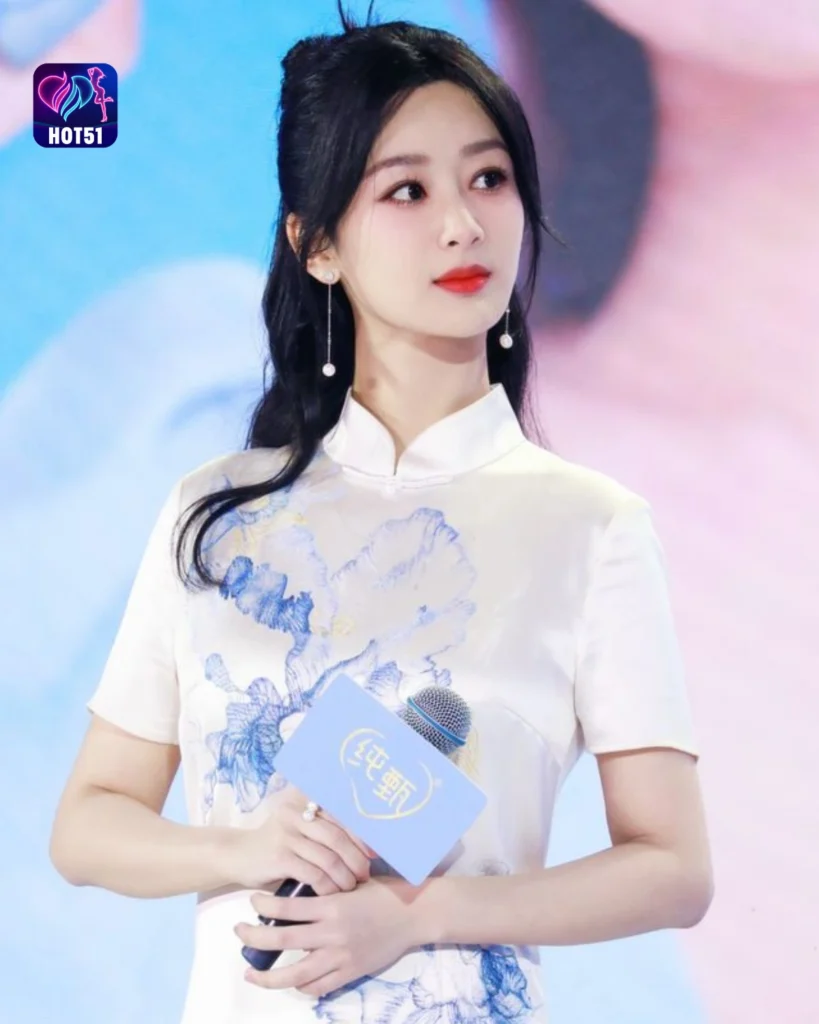Stunning YANG ZI Photos on HOT51 Platform Revealed 