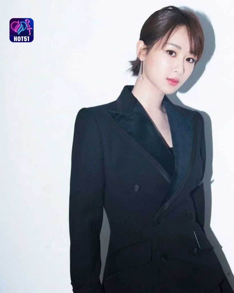  Stunning YANG ZI Photos on HOT51 Platform Revealed 