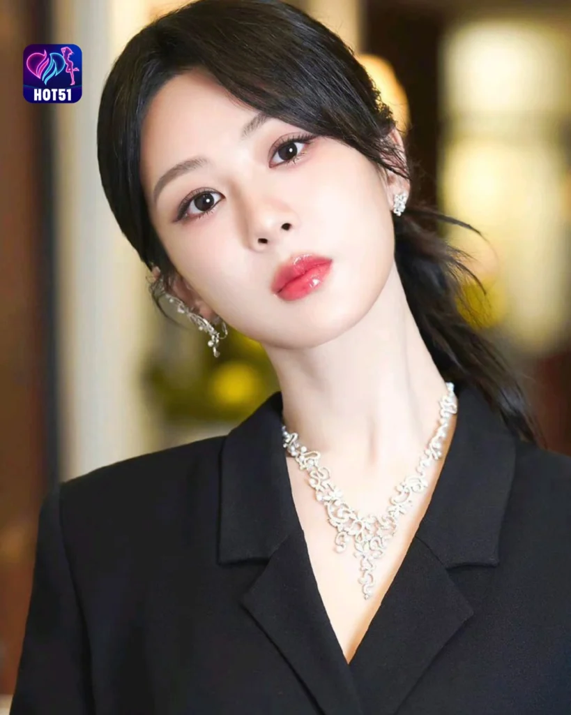  Stunning YANG ZI Photos on HOT51 Platform Revealed 