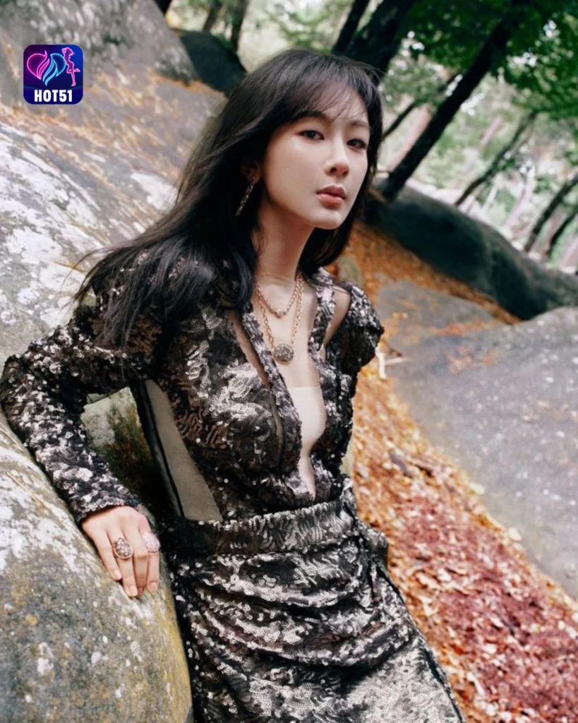 Stunning YANG ZI Photos on HOT51 Platform Showcase