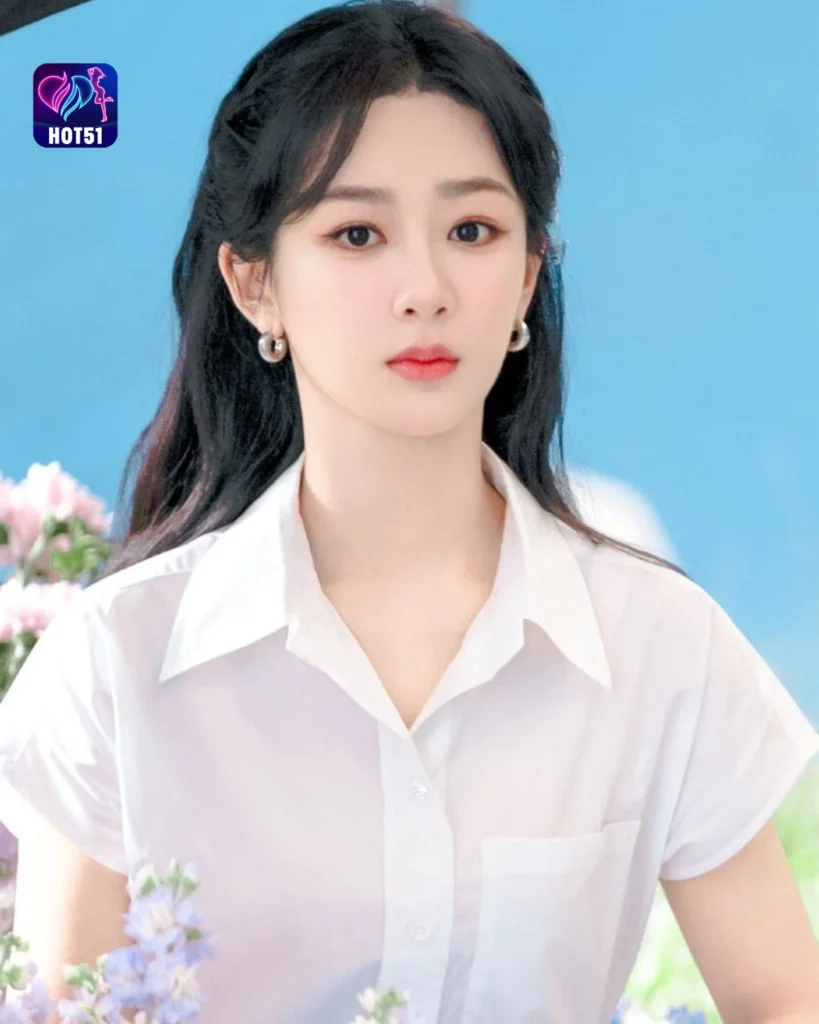  Stunning Yang Zi Photos on HOT51 Platform