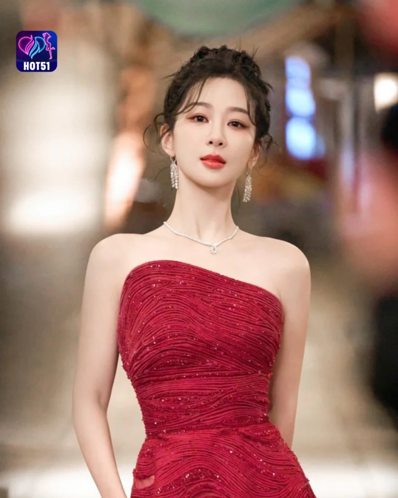 Stunning Yang Zi Photos on HOT51 Platform A Glimpse 
